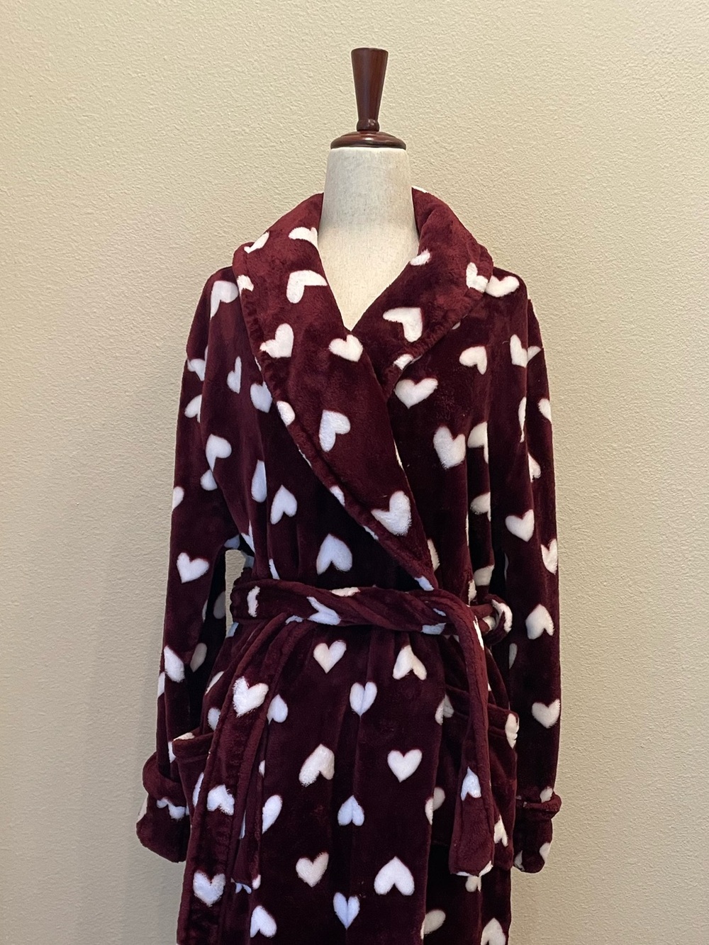 Women’s Plush Heart-Print Robe